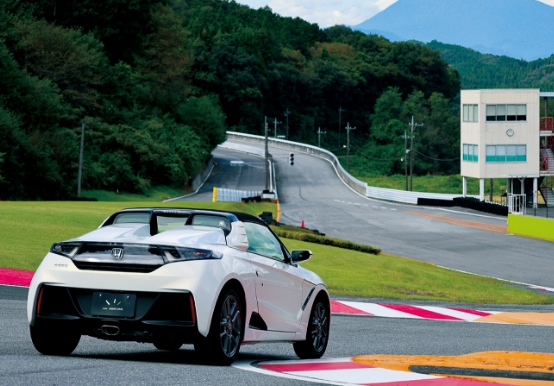 DRIVING EXPERIENCE